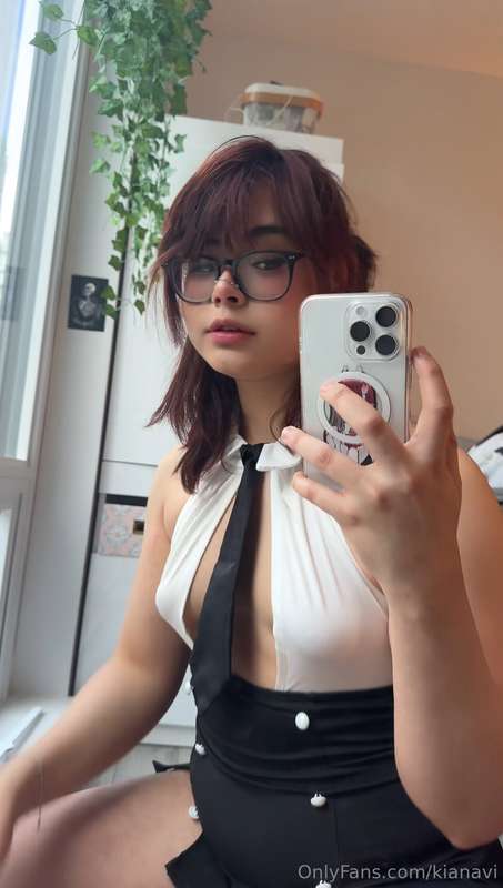 keep swiping for my titties 🫶🏼