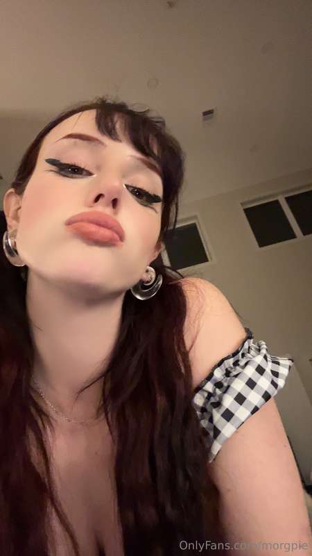 did you see what i sent you? 😈
