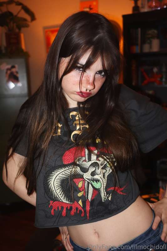 some quick pics gonna be putting out a boy girl vid in sort ..