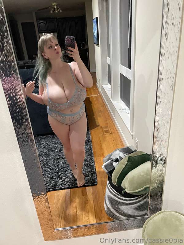 😘