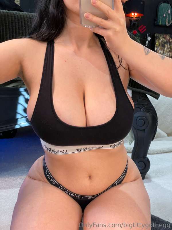 do you like when i push the bra up or to the side?