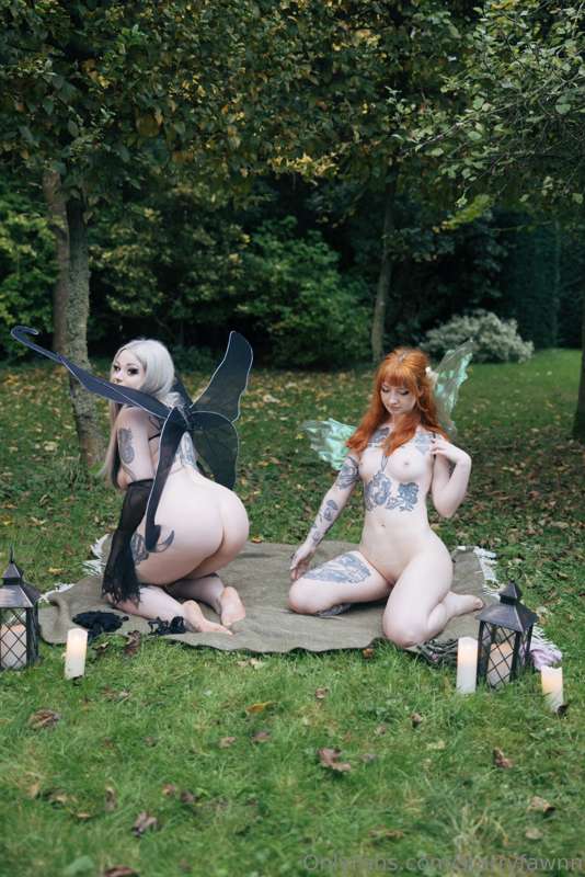 You come across two cute fairies who show you their pussies ..