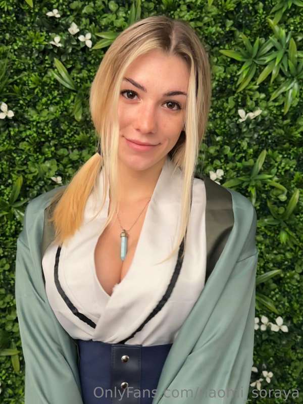 Honestly, who wouldn’t wanna motorboat Tsunade 🤤