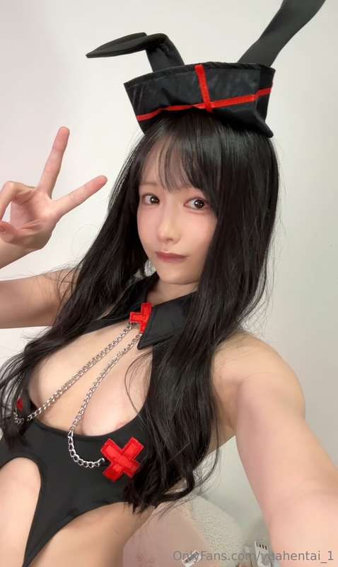 Bunny Nurse Cosplay (?)🤭💓I don't know for sure exactly what ..