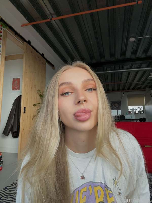 @285377949010505728