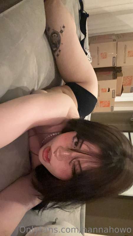 online checking ur messages rn 😇