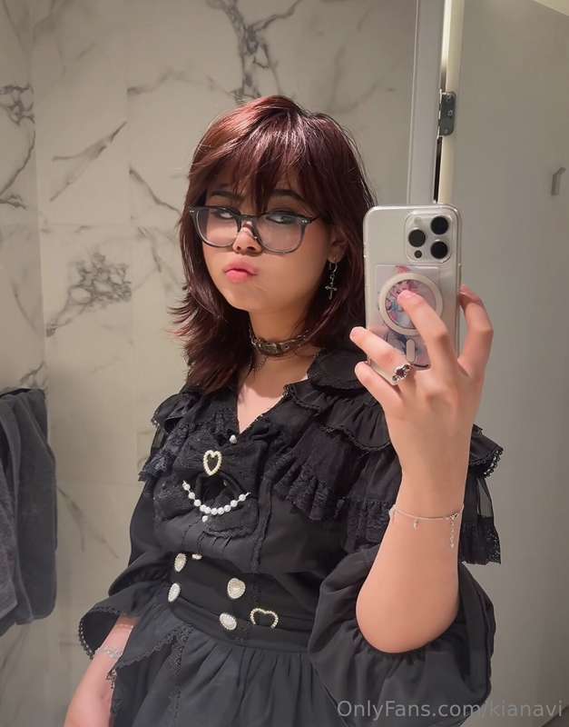 I felt really pretty in this dress ahhh I feel like such a p..