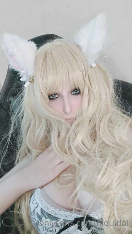 Puedo ser tu kitty?🖤🖤