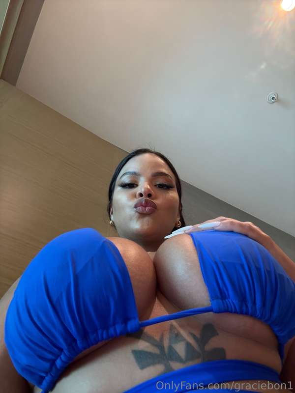 as a good gf I promise to make u cum every morning before yo..