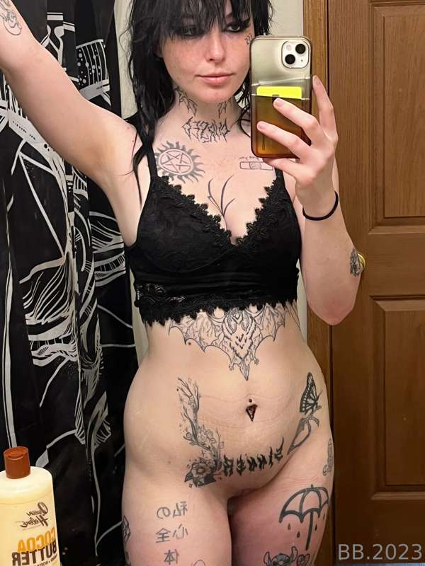 I had a lot to do today sorry for the delay in posting
