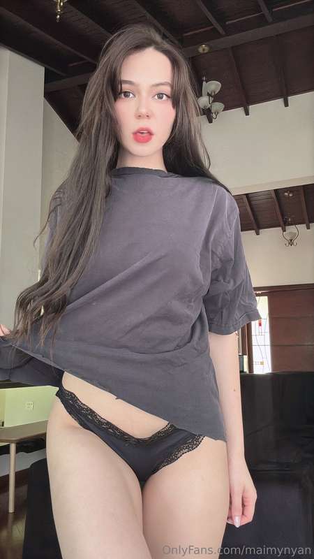 Cutting my shirt off ✂️ wanna see more?