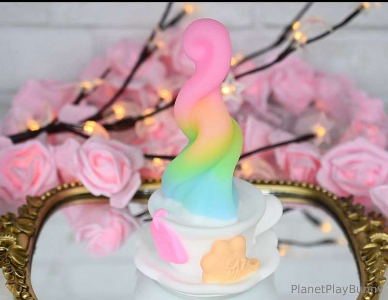 Sneak peak at one of the dildos on the way… 💕✨